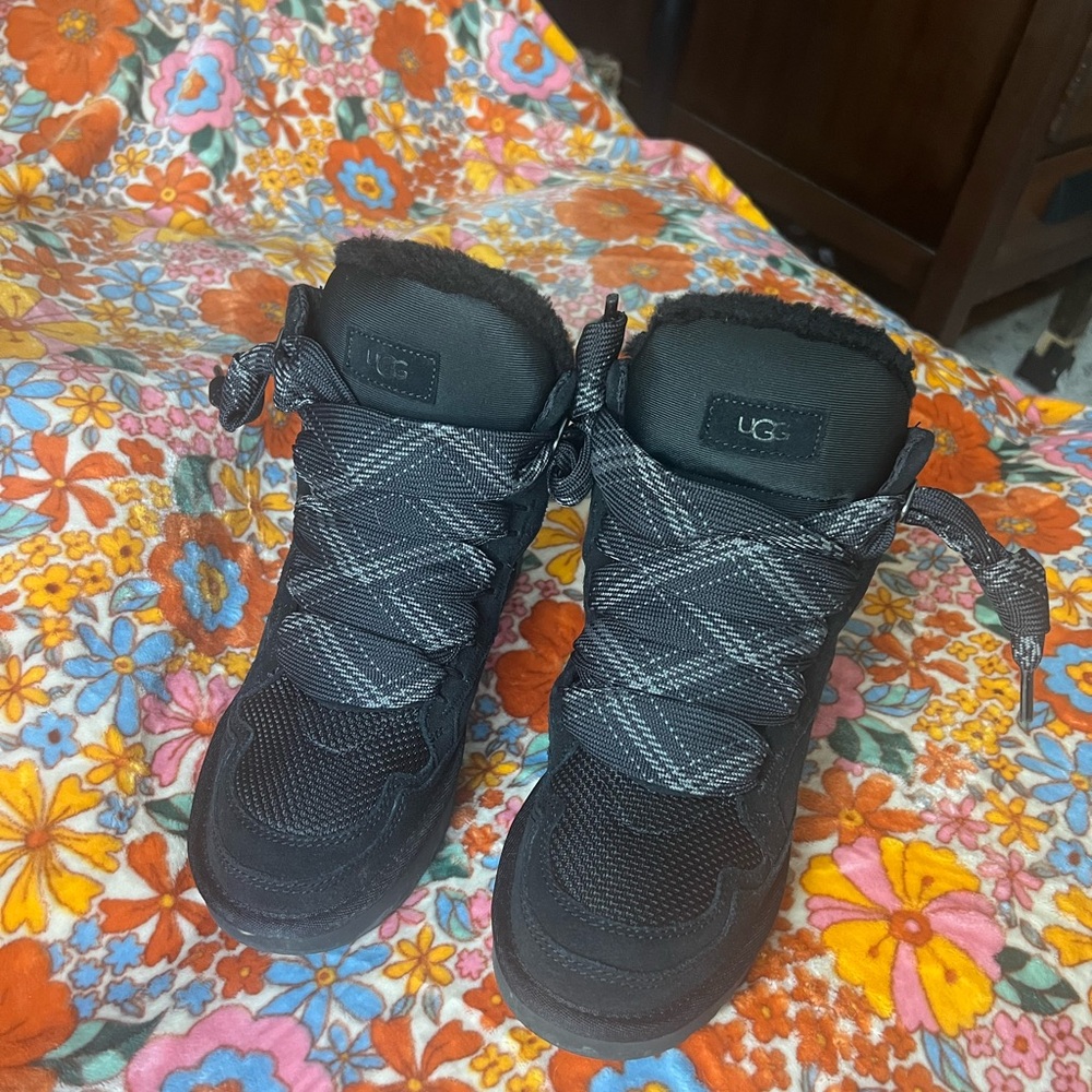 UGG Highmel size 7